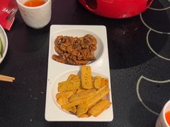 -辣尚瘾·烤鱼·新川菜(牡丹园直营店)