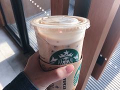 -星巴克(西安曲江银泰店)