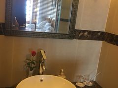 -芽庄日出海滩水疗酒店