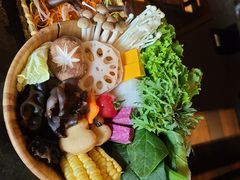 -湊湊火锅·茶憩(新中关购物中心店)