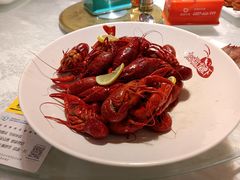 -茸梅路右拐龙虾-农家菜(松江店)