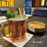 这头衔还不少了歪