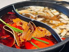 菌汤鸳鸯锅-园里火锅(仁和新城店)