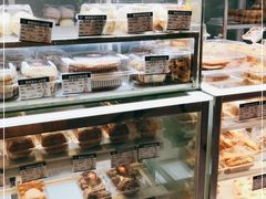 面包甜点陈列柜-白玉兰食品(甜云店)