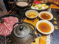 -老牌坊云南鱼豆花火锅(哈西万达店)