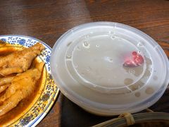 -爆炸头阿姨小四川正宗川味小吃(无任何分店)
