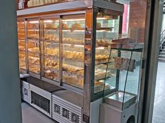面包甜点陈列柜-凯司令西点房(虹桥路站店)