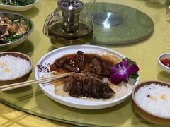 -鲤鱼塘农家山庄