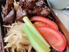 铁锄牛排-穹六人间 people 6(岳阳路店)