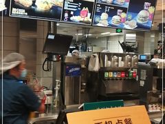 -麦当劳(东直门外大街店)