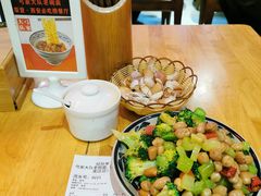素拼-弓家大队老碗面(高新咖啡街区店)