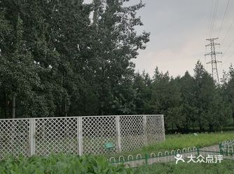 周末就要快乐的出去玩     借点阳光～，晒点可爱不