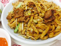 牛肉炒河粉-凤城康记饭店