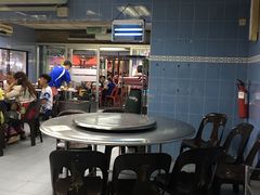 大堂-黄亚华小食店(Jalan Alor)