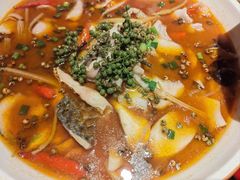 -龙少爷碳火干锅(环球中心店)