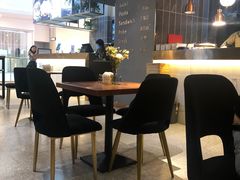 -POKEE VIA&Brunch·维娅(重庆来福士店)