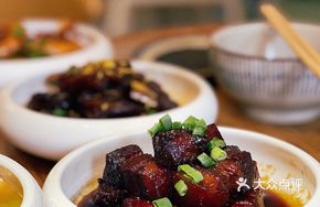 Slow-Cooked Braised Pork Belly