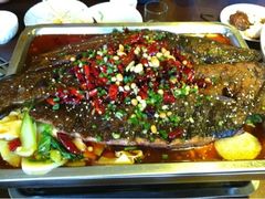 烤鱼-鸣记脆皮烤鱼·海鲜烤鱼(三八广场店)