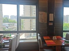 -大雁塔假日酒店·绿茵阁西餐厅