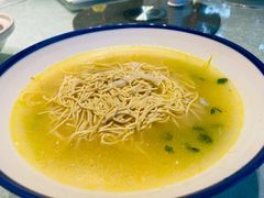 鸡汤虾仁煮干丝-上海年代(意式风情街店)