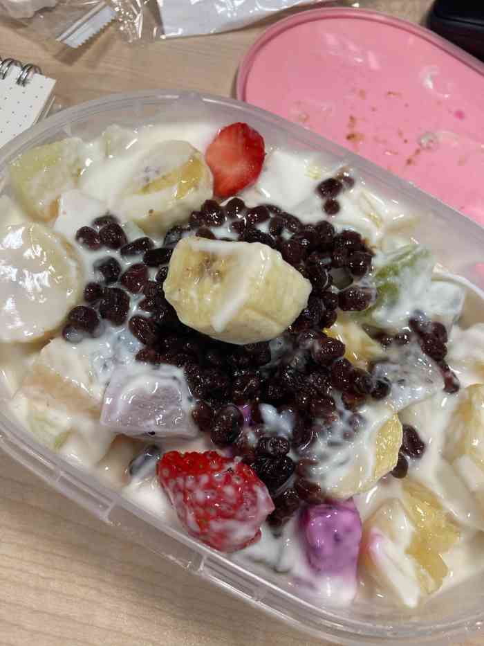 缤果水果捞(南京路店)-"买了超大份的水果捞,分量也太足了,一个人.