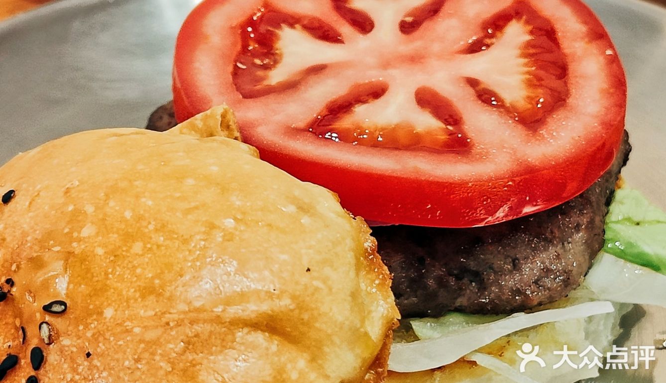 小鸟胃秒变大胃王！大夫山旁的网红汉堡太好吃了吧
