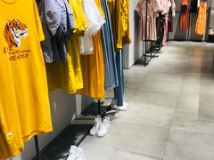 -URBAN REVIVO(北京大兴凯德MALL店)