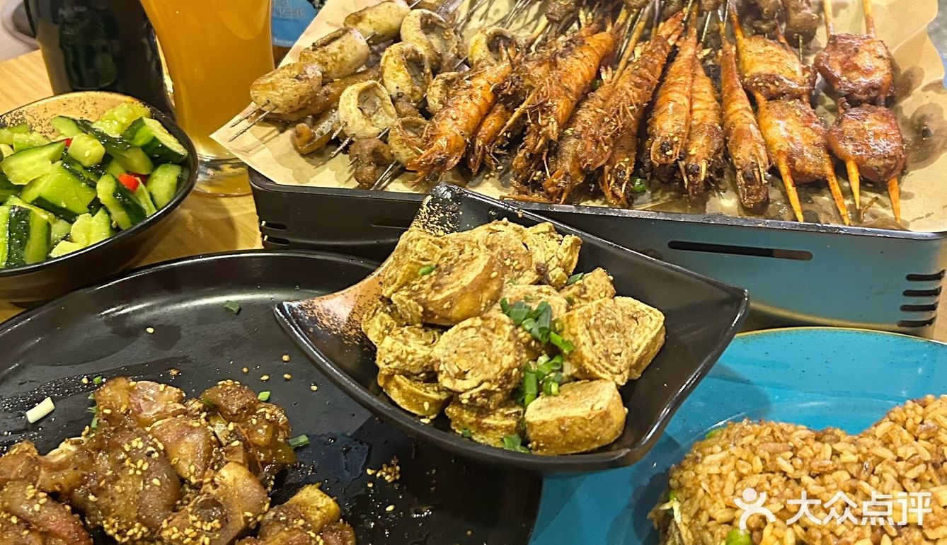 一口精酿啤酒，一口雪花牛肉，假期正确打开方式