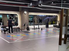 -英派斯健身旗舰店(海信国际中心馆)