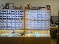 -天空之镜眼镜店蔡司依视路配镜授权零售店(望京颐堤港店)