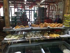 -袁记串串香(泉水轻轨站店)