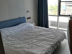 -网鱼电竞酒店(上海惠南地铁站店)