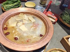 -阿婆情腊排骨火锅·野生菌季(古城旗舰店)