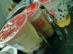 沪上阿姨-沪上阿姨鲜果茶(华新大街店)