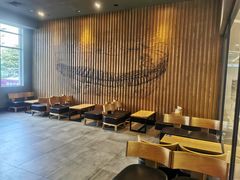 等位区-星巴克臻选(舟山凯虹广场店)