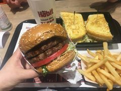 -The Habit Burger Grill 哈比特汉堡(爱琴海店)