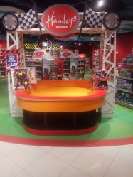 -Hamleys哈姆雷斯(三胞店)