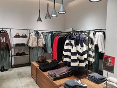 -URBAN REVIVO(西安Momopark店)