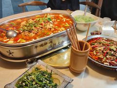 -牟记江湖特色重庆菜鱼蛋小龙虾黄鳝鸡腰(巴南区鱼洞鲁能店)