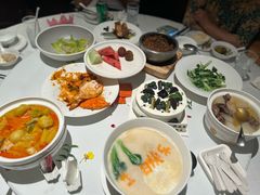 -醉辉皇上海之巅(上海中心大厦店)