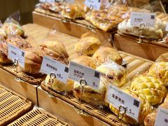 -顶东面包花园·生日蛋糕(世博店)