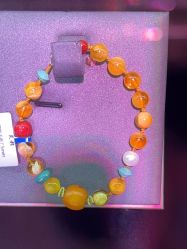 -灵彩珠宝(朗香街店)