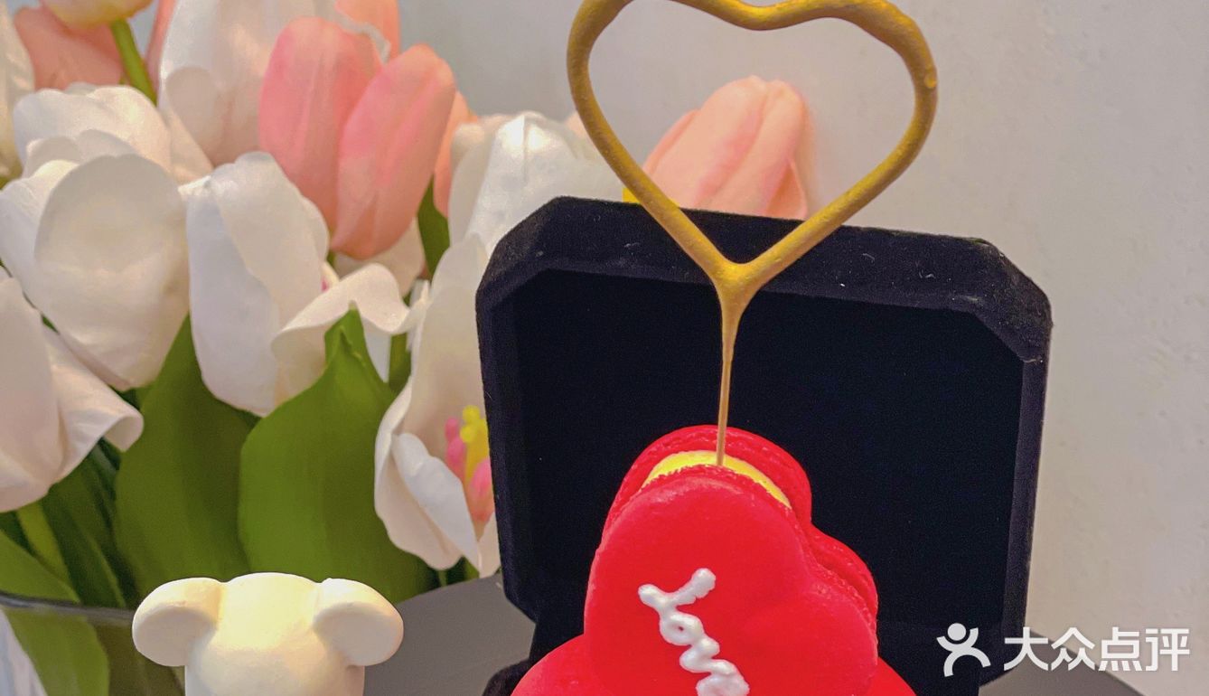 无意中发现一家🖼复古简约氛围感蛋糕店💭