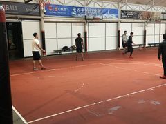 -洛克公园·篮球·足球·羽毛球(莘庄店)