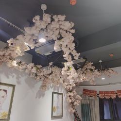 -潮店·虞妃妮轻奢美甲美睫馆