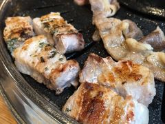 -江南猪肉商会无限续吃(弘大店)