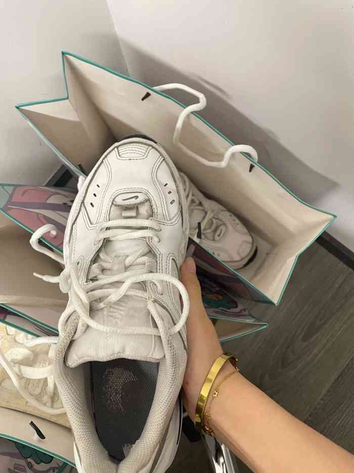 artisan town 匠人堂球鞋洗护-"这双鞋真的穿了很久 脏的已经没办法穿