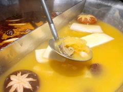 台式麻辣花胶鸡鸳鸯锅-湊湊火锅·茶憩(世博大道店)