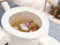金粉玫瑰花茶-燕庭·纯燕窝·甜品下午茶(南京西路店)