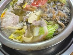 -泸州酸菜豆花火锅川师店